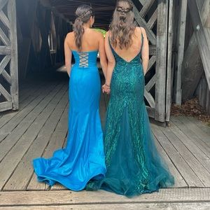 Size 2 Green sparkly prom dress
